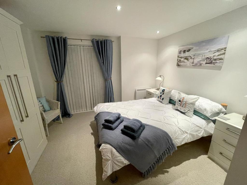 Sea View Apartment At The Beach! Llanelli Exterior foto