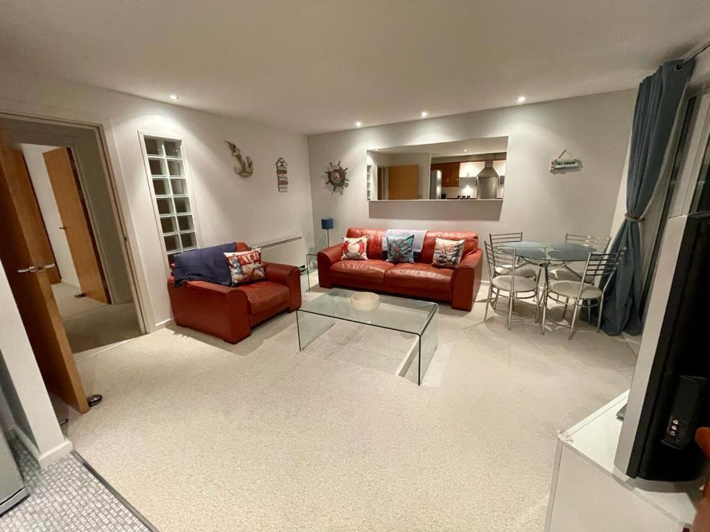 Sea View Apartment At The Beach! Llanelli Exterior foto
